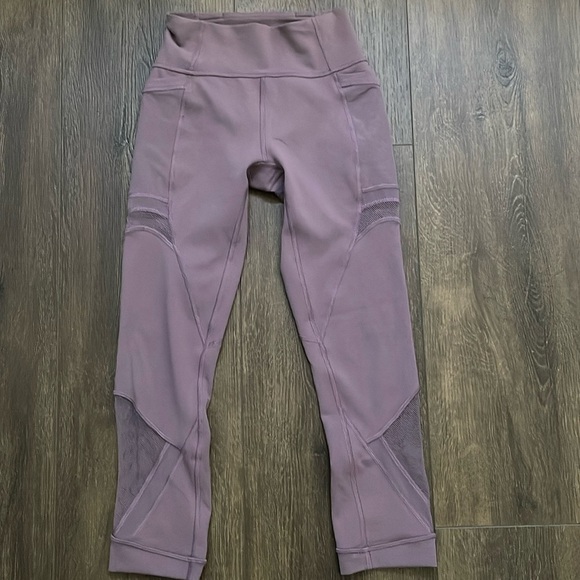 Lululemon Women's Forget The Sweat Crop Smoked Mulberry Size 2 Stretch leggings - Picture 4 of 10
